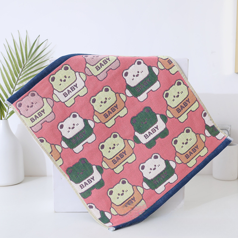 Tīras kokvilnas gāzes kvadrātveida dvielis, 32s diegs, žakarda audums, ūdens uzsūkšanās 0–5 s