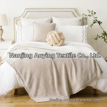 Chenille pleds dīvānam, poliesters, bieza adījums, vienkrāsains, 860–910 g, pielāgojams