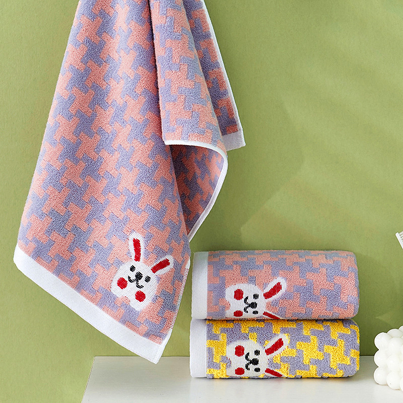 Tīrs kokvilnas vannas un sejas dvielis — Žakarda audums, 100–120 g, absorbējošs, ātri žūst