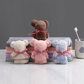 Lāča dizaina dvielis - superfinas šķiedras, diegs 40, šuvums, uzsūkšanās 60–85S