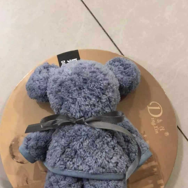 Lāča dizaina dvielis - superfinas šķiedras, diegs 40, šuvums, uzsūkšanās 60–85S