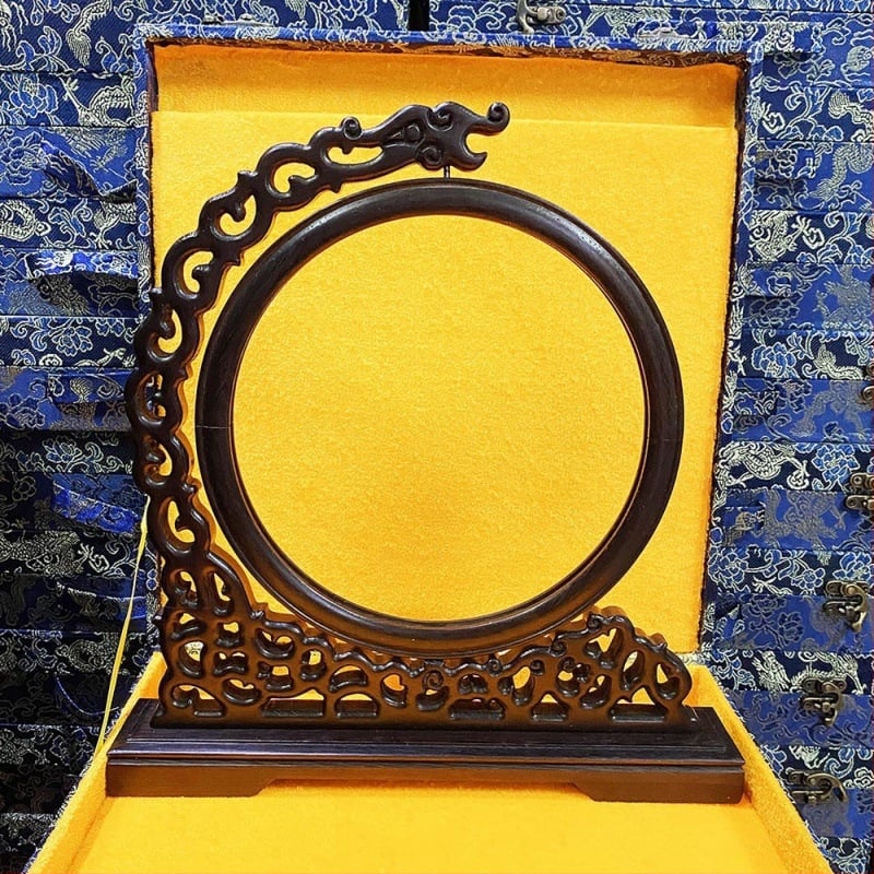 Koka rāmis, divpusējs fotoraams ar Suzhou izšuvumu, plastmasas plāksne, ziedu/zaļumu raksts, etnisks stils