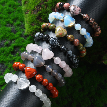 Karkötő - Szív alakú ametiszt kristály, kézzel készített gyöngyök, egyszerű uniszex stílus