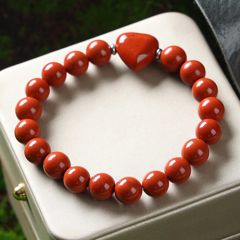 Karkötő - Szív alakú ametiszt kristály, kézzel készített gyöngyök, egyszerű uniszex stílus