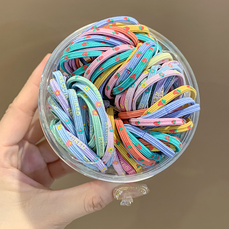 Hajgumi kevert anyagból, egyszerű stílus, nyár 2025, Fashion Commute