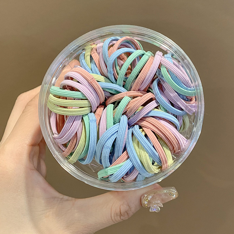 Hajgumi kevert anyagból, egyszerű stílus, nyár 2025, Fashion Commute