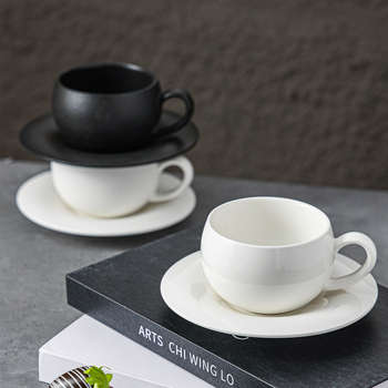 Keramiska kafijas krūze, retro vieglā luksusa stils, pielāgojama, latte art iespēja, svars 500 g (Keramikas materiāls • Latte art iespēja • Pielāgojama • Svars 500 g • Retro vieglā luksusa stils)