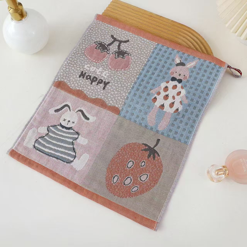 100% kokvilnas kvadrātveļas dvielis, 32 diegu džakvards audums, 50 g, izšūts sejai dvielis