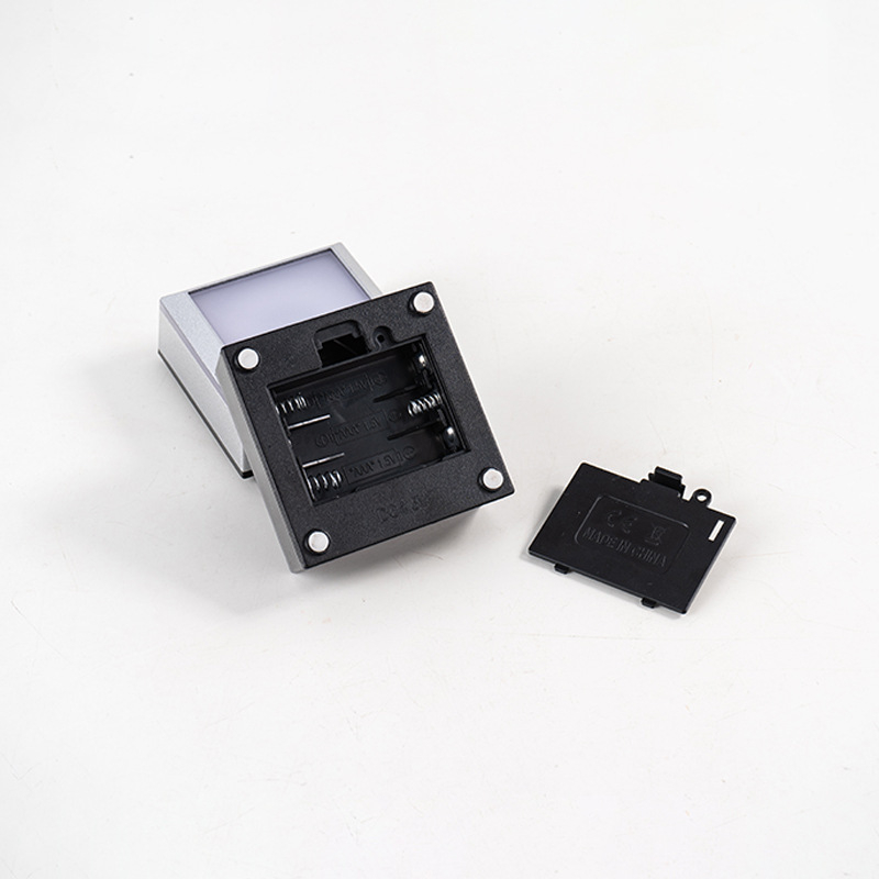 Nakts gaismas dekors ar pieskāriena sensoru, seši mirgošanas režīmi un dubultā lampas pamatne — plastmasa, mūsdienīgs stils