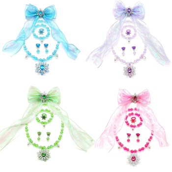 Bērnu juvelierizstrādājumu komplekts: kaklarota un rokassprādze ar sniegpārslām pērlītēm (Materiāls: Plastmasa/rezīns; Stils: Bērni; Vecums: 3–6, 6–10 un virs 10; Iepakojums: atsevišķi iepakots; Izlaiduma sezona: 2024. vasara)