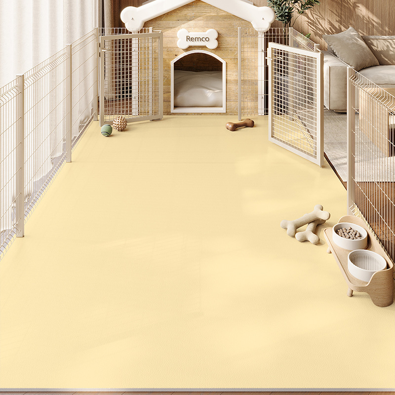PVC paklājs mājdzīvniekiem, ūdensizturīgs un urīna noturīgs, viegli kopjams, kvadrāta forma, vienkrāsains dizains, piemērots dzīvojamajai istabai