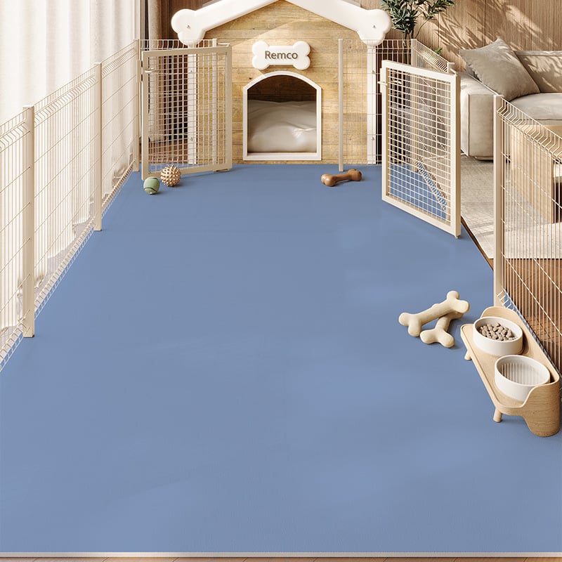 PVC paklājs mājdzīvniekiem, ūdensizturīgs un urīna noturīgs, viegli kopjams, kvadrāta forma, vienkrāsains dizains, piemērots dzīvojamajai istabai
