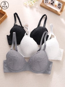 Csipkés melltartó állítható pántokkal, vékony formázott kosarakkal, fő anyag: nejlon, bélés: spandex, hátoldali 4 sor záróval