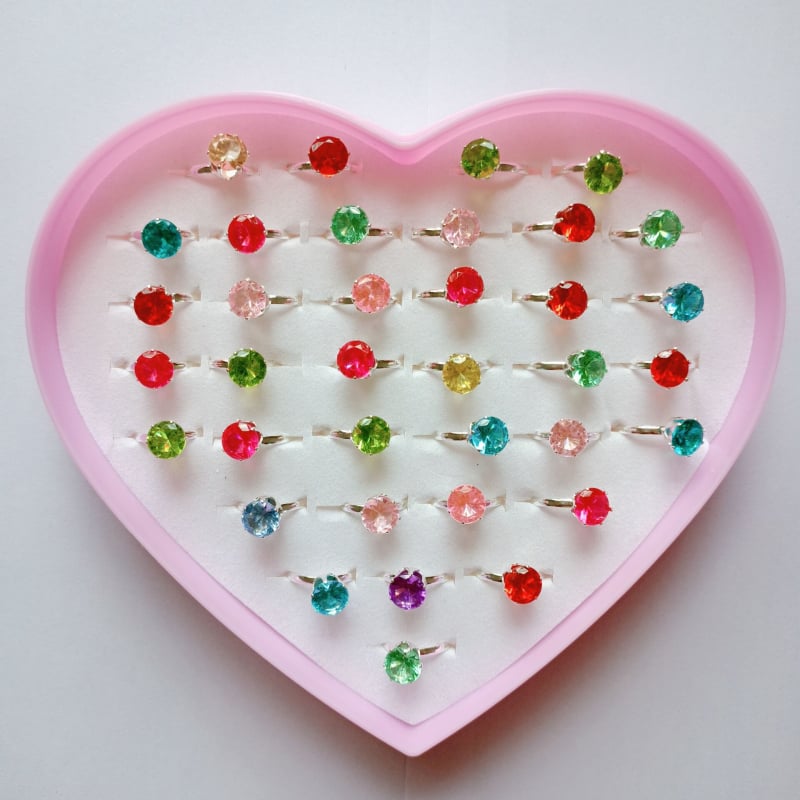 Bērnu gredzenu komplekts ar kristāla akmeņiem, regulējams, sirds formas dāvanas kastē, 36 gab., japāņu un Dienvidkorejas stils bērniem