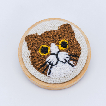 Broš s 3D izvezom mačke na tkanini, okruglog oblika, životinjski motiv, podrijetlo Chongqing