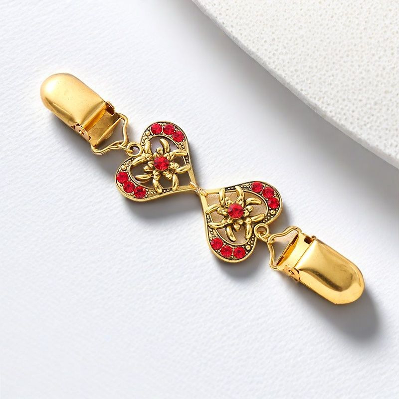 Metāla sirds formas adījuma un šalles sprādze sievietēm, ar elektroplatingu, iekļautiem mākslīgajiem akmeņiem no sakaļas