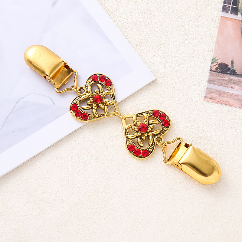 Metāla sirds formas adījuma un šalles sprādze sievietēm, ar elektroplatingu, iekļautiem mākslīgajiem akmeņiem no sakaļas