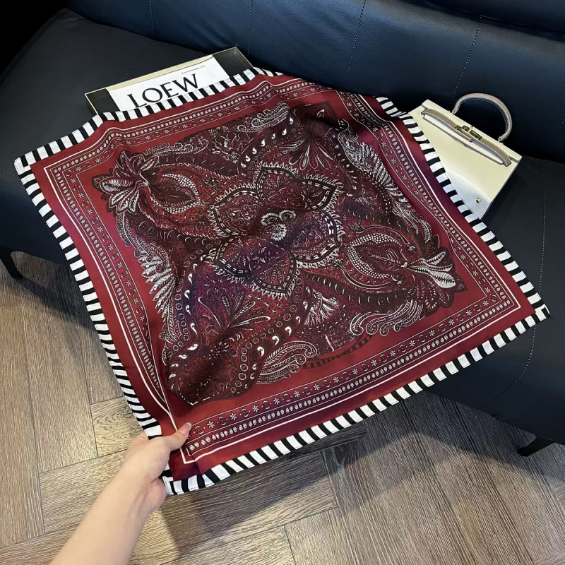 Šal od svile kvadratnog oblika za muškarce — svila, jednostavno tkanje, kvadratni oblik, motiv kešu cvijeta, otisak