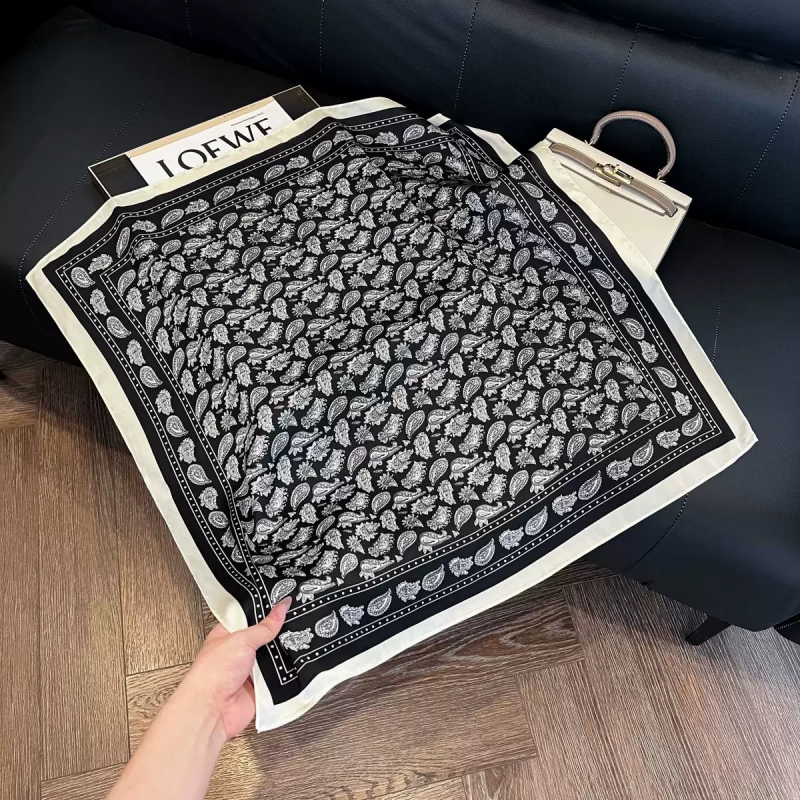 Šal od svile kvadratnog oblika za muškarce — svila, jednostavno tkanje, kvadratni oblik, motiv kešu cvijeta, otisak