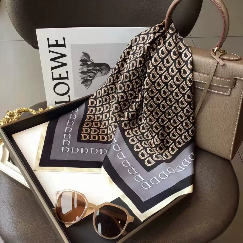 Šal od svile kvadratnog oblika za muškarce — svila, jednostavno tkanje, kvadratni oblik, motiv kešu cvijeta, otisak