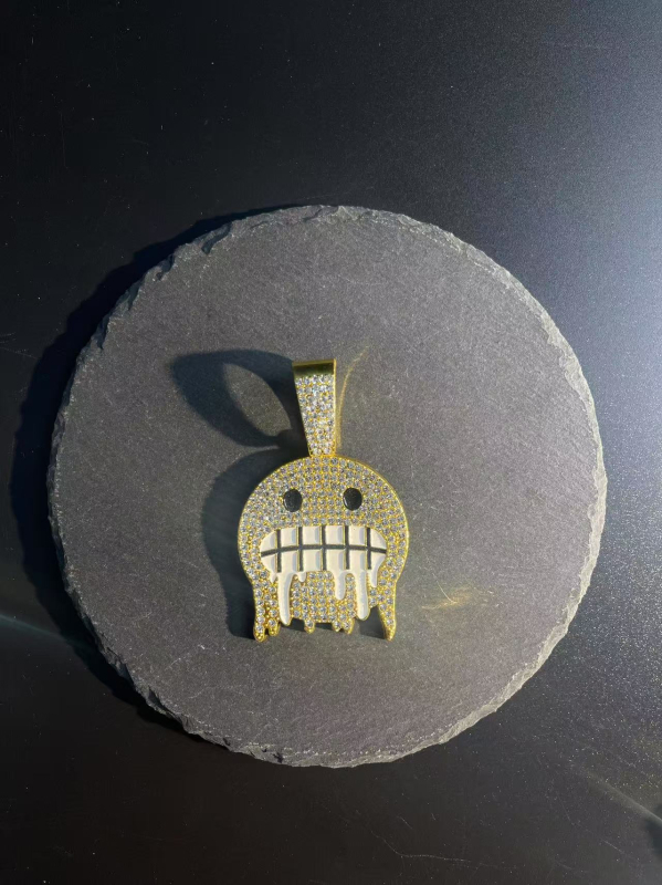 Geometriska kaklarota no cinka sakausējuma ar pilnu diamant kulonu, hip-hop stils – Hengfai xinda