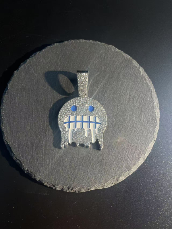 Geometriska kaklarota no cinka sakausējuma ar pilnu diamant kulonu, hip-hop stils – Hengfai xinda