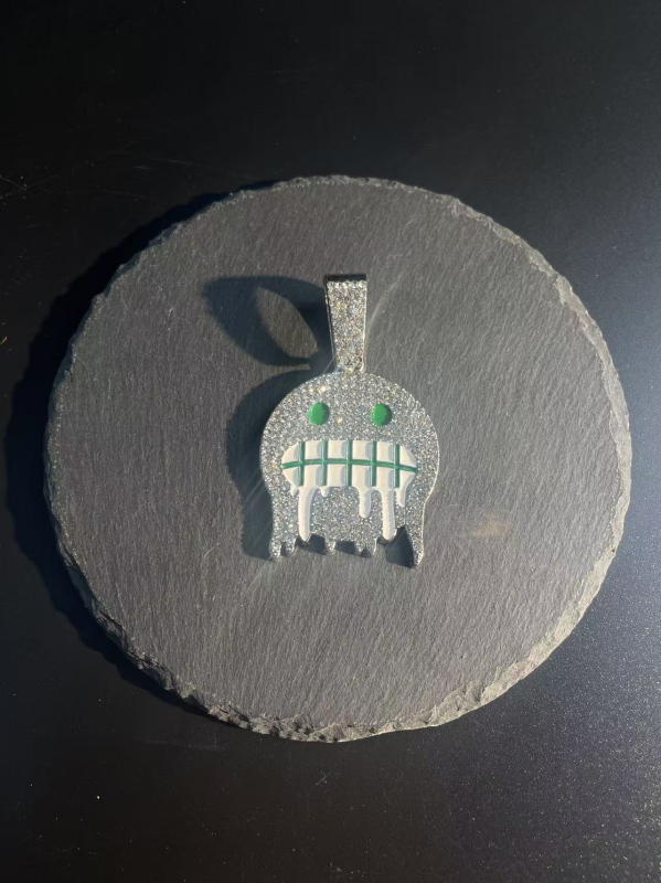 Geometriska kaklarota no cinka sakausējuma ar pilnu diamant kulonu, hip-hop stils – Hengfai xinda