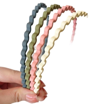 Plastmasas galvas apģērbs, salds stils, ziemas izdevums 2025