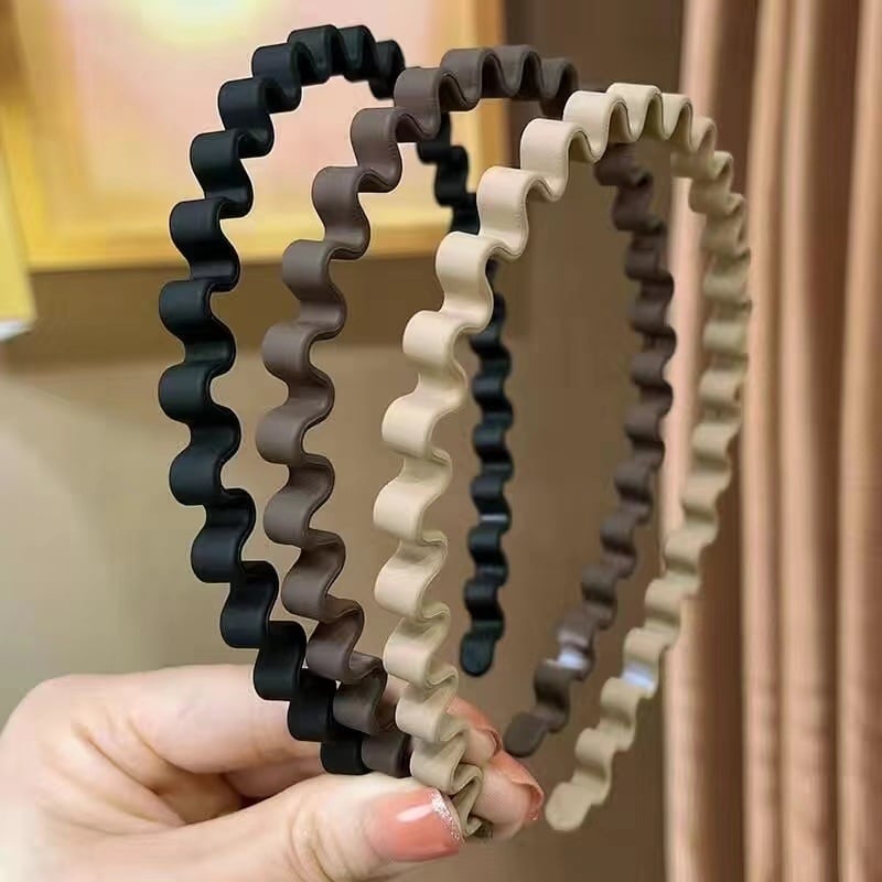 Plastmasas galvas apģērbs, salds stils, ziemas izdevums 2025