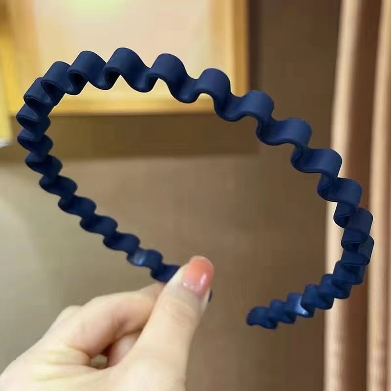 Plastmasas galvas apģērbs, salds stils, ziemas izdevums 2025