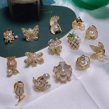 Broska od bakra s cirkonima, zlatnim premazom, cvjetni dizajn, unisex, dekorativna i za poklon.