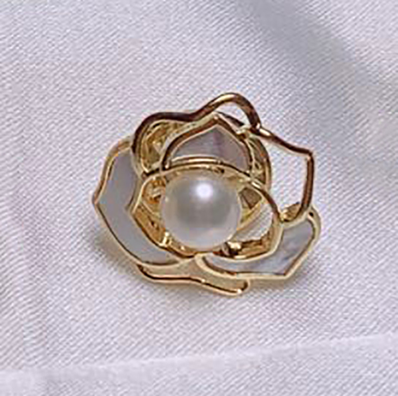 Broska od bakra s cirkonima, zlatnim premazom, cvjetni dizajn, unisex, dekorativna i za poklon.