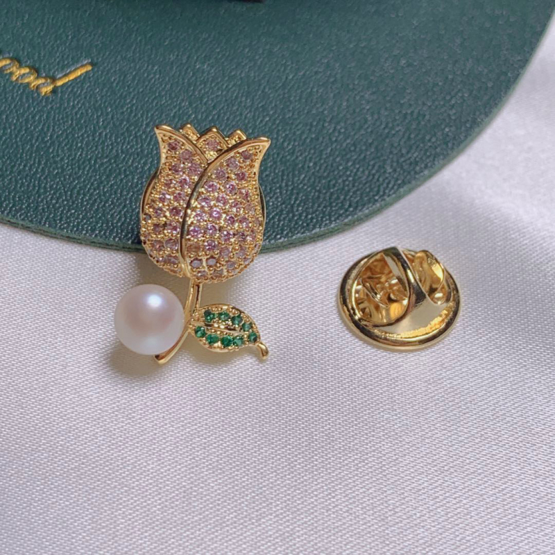 Broska od bakra s cirkonima, zlatnim premazom, cvjetni dizajn, unisex, dekorativna i za poklon.