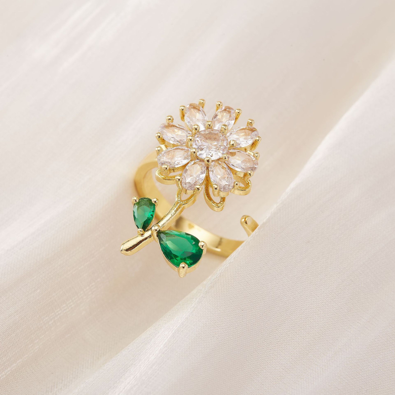 Vario žiedas su cirkonų mikroinkrustacijomis, sukiojamas apskritos gėlės dizainas, elektroplatinė danga, kilmė Yiwu