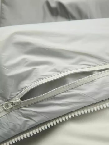 Geacă cu glugă din nylon, umplutură poliesterică, ușoară, călduroasă, cu fermoar