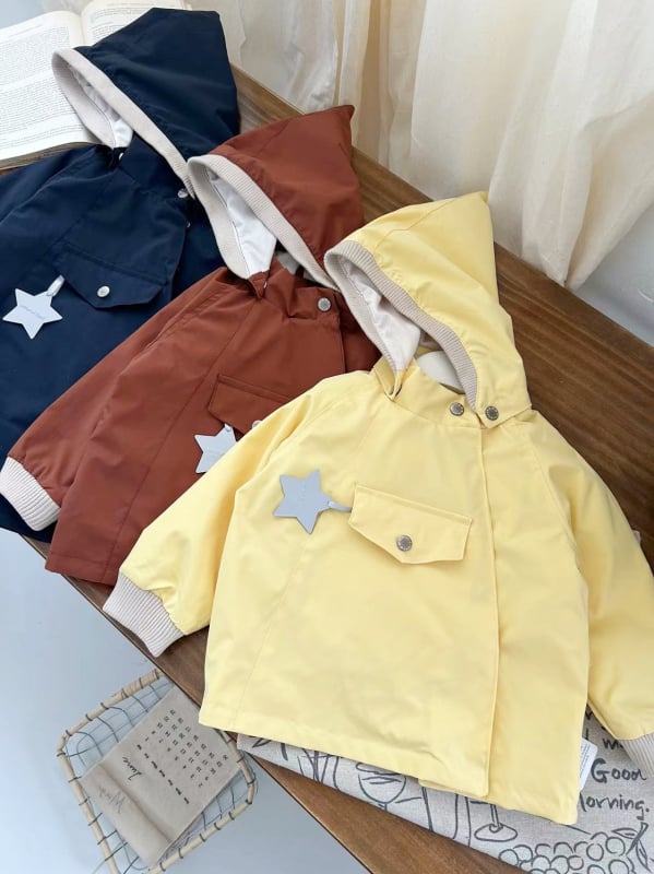 Unisex vaikų vėjo striukė su gobtuvu, nuimamas gobtuvas; 100% poliesteris; skirta vaikams 3–8 m.; pavasario 2025 dizainas