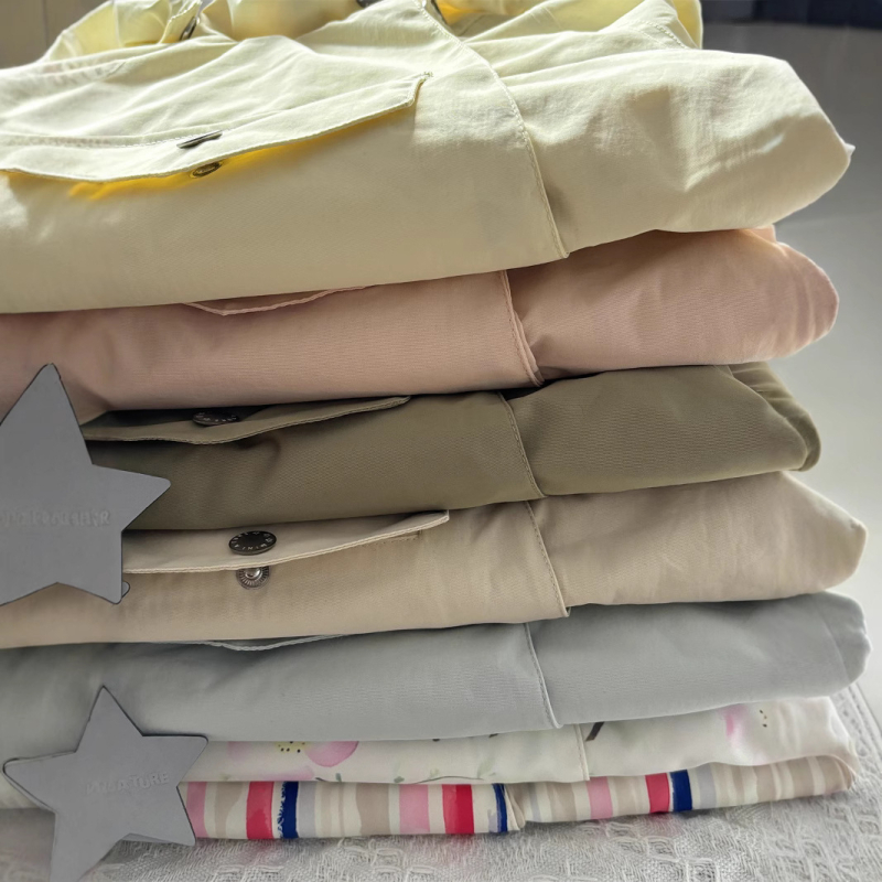 Unisex vaikų vėjo striukė su gobtuvu, nuimamas gobtuvas; 100% poliesteris; skirta vaikams 3–8 m.; pavasario 2025 dizainas