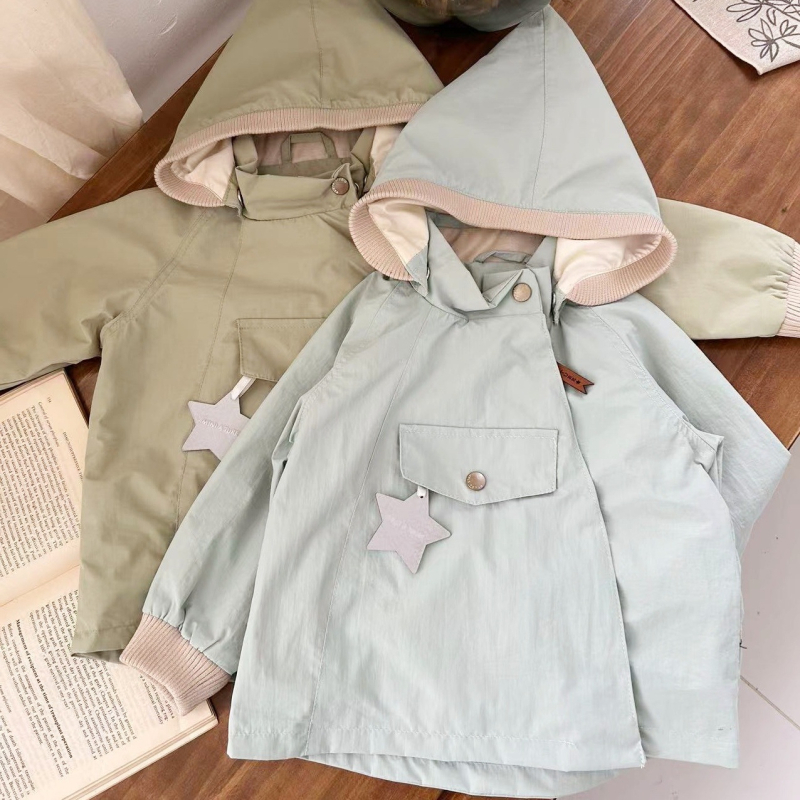 Unisex vaikų vėjo striukė su gobtuvu, nuimamas gobtuvas; 100% poliesteris; skirta vaikams 3–8 m.; pavasario 2025 dizainas