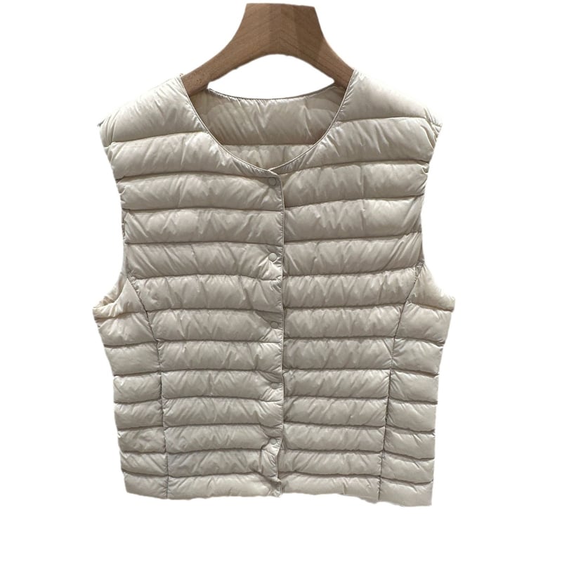 Moteriška liemenė iš antis pūkų, apvalus kaklas, vienos eilės užtrauktukas, pūkų sudėtis 50%, ilgis 50–65 cm