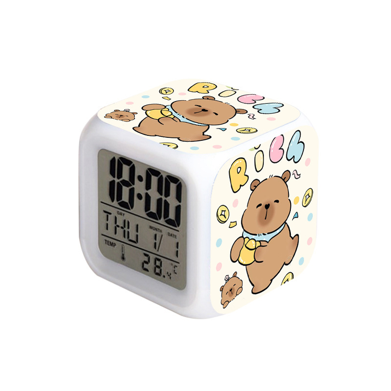 Négyzet alakú diák ébresztőóra LCD kijelzővel, hőmérővel, sötétben világító és örökös naptárral.