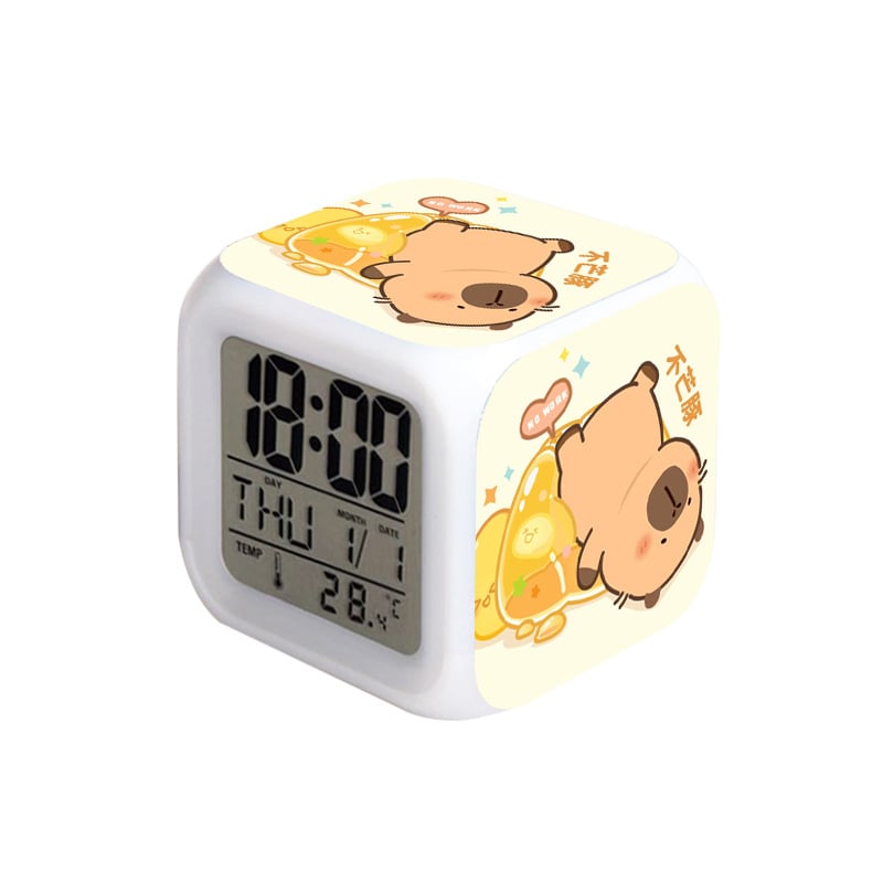 Négyzet alakú diák ébresztőóra LCD kijelzővel, hőmérővel, sötétben világító és örökös naptárral.