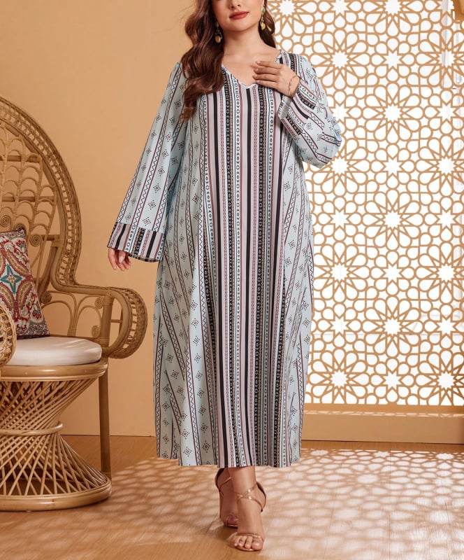 Polüesterist trükkleit, ümmarguse kaelusega, pikad varrukad, pikk seelik