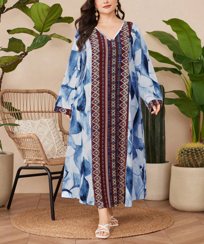 Polüesterist trükkleit, ümmarguse kaelusega, pikad varrukad, pikk seelik