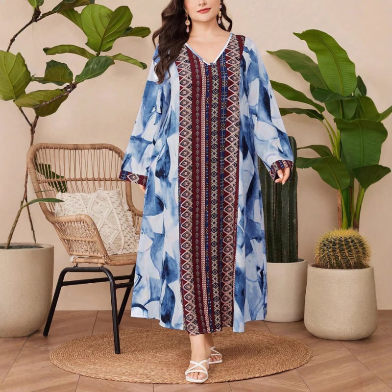 Polüesterist trükkleit, ümmarguse kaelusega, pikad varrukad, pikk seelik