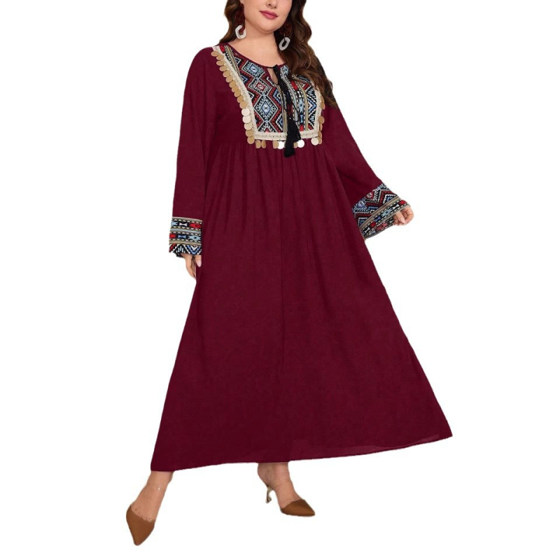 Polüesterist trükkleit, ümmarguse kaelusega, pikad varrukad, pikk seelik