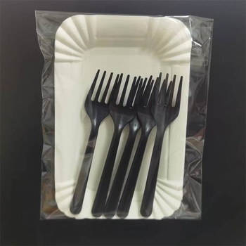 Vienkartinis popierinių lėkštčių ir šaukštų rinkinys gimtadienio šventei – įskaitant lėkštes ir šakutes, medžiaga: popierius, pritaikymas