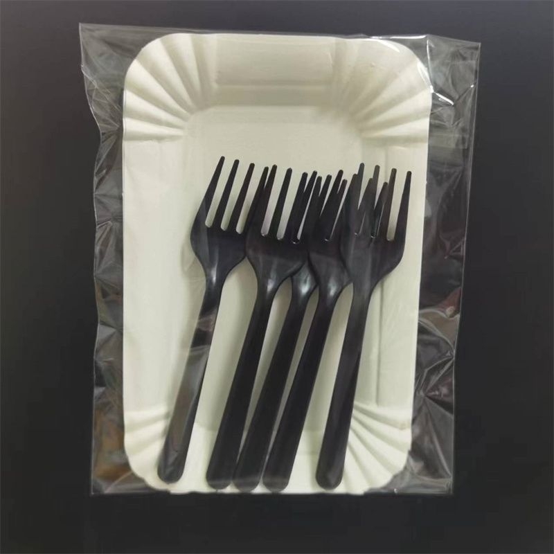 Vienkartinis popierinių lėkštčių ir šaukštų rinkinys gimtadienio šventei – įskaitant lėkštes ir šakutes, medžiaga: popierius, pritaikymas