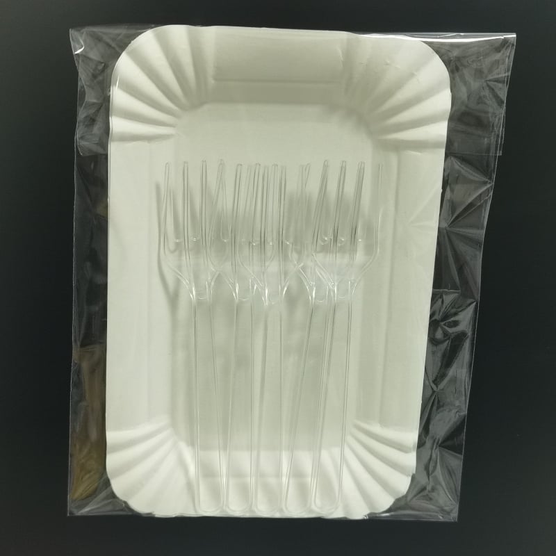 Vienkartinis popierinių lėkštčių ir šaukštų rinkinys gimtadienio šventei – įskaitant lėkštes ir šakutes, medžiaga: popierius, pritaikymas