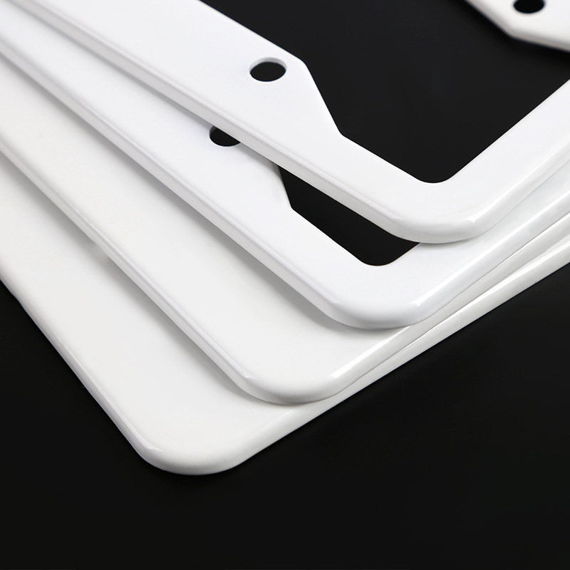 Numerio ženklo rėmelis, plastikinis, suderinamas su visais modeliais, galimybė pritaikyti