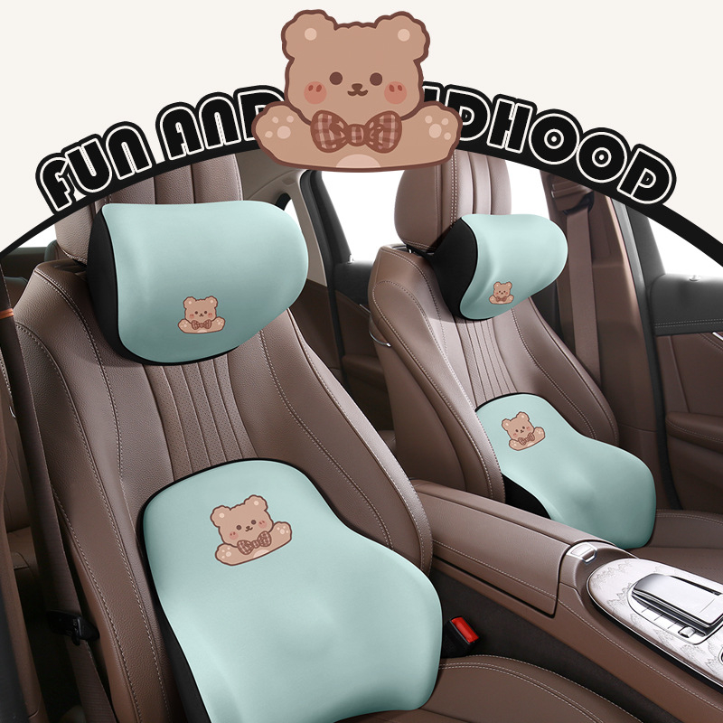 Automašīnas galvas balsts no memory foam, ārējais materiāls: sintētiskās šķiedras, raksts: apskājošais lācis, stils: karikatūra, piemērots visiem gadalaikiem